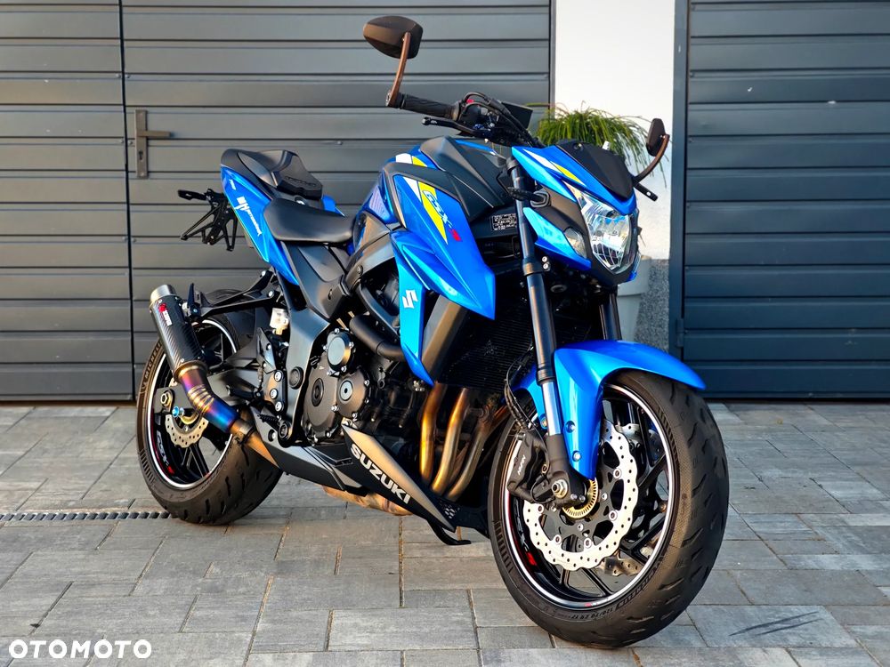 Suzuki GSX - 40