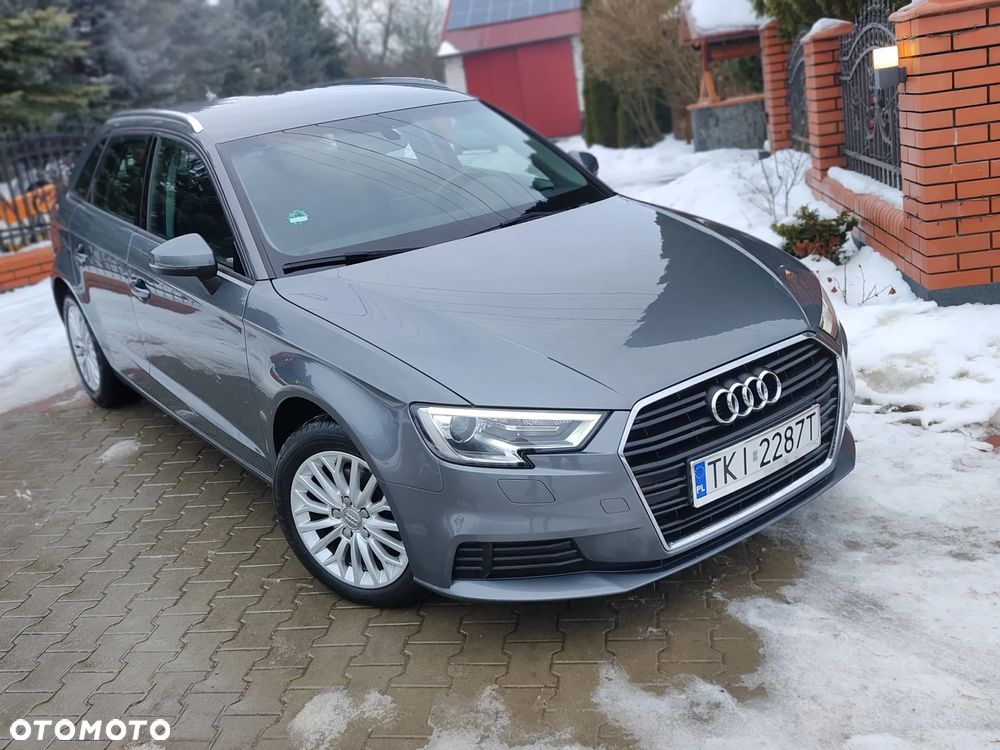 Audi A3 Sportback - 1