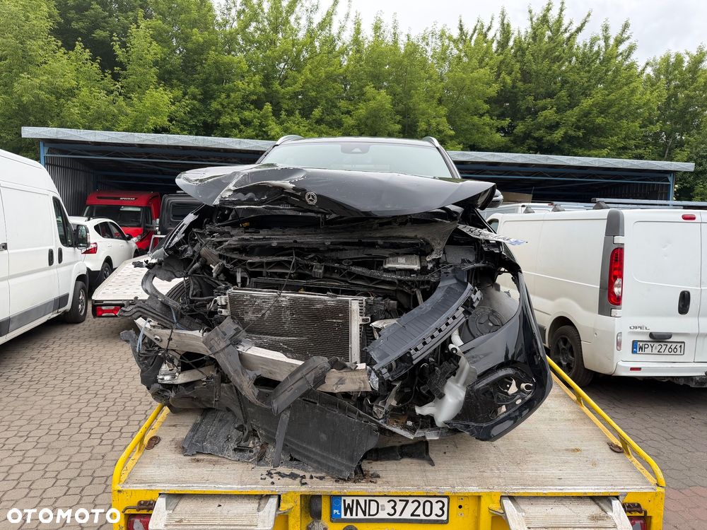 Mercedes-Benz GLA - 7