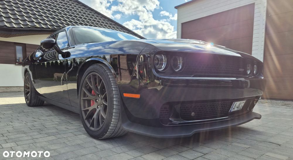 Dodge Challenger 6.2 Hellcat - 4