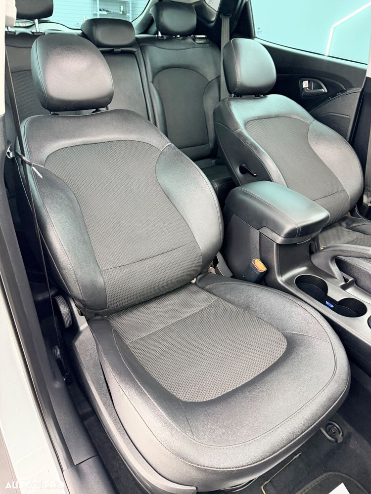 Hyundai ix35 1.7 CRDI 2WD Fifa World Cup Edition - 24