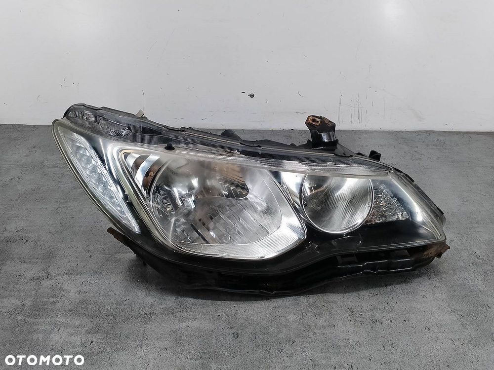 LAMPA PRZÓD PRAWA HONDA CIVIC VIII P5492 - 1