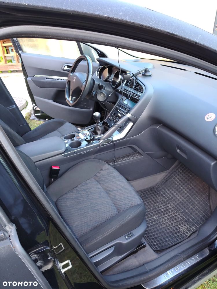 Peugeot 3008 2011