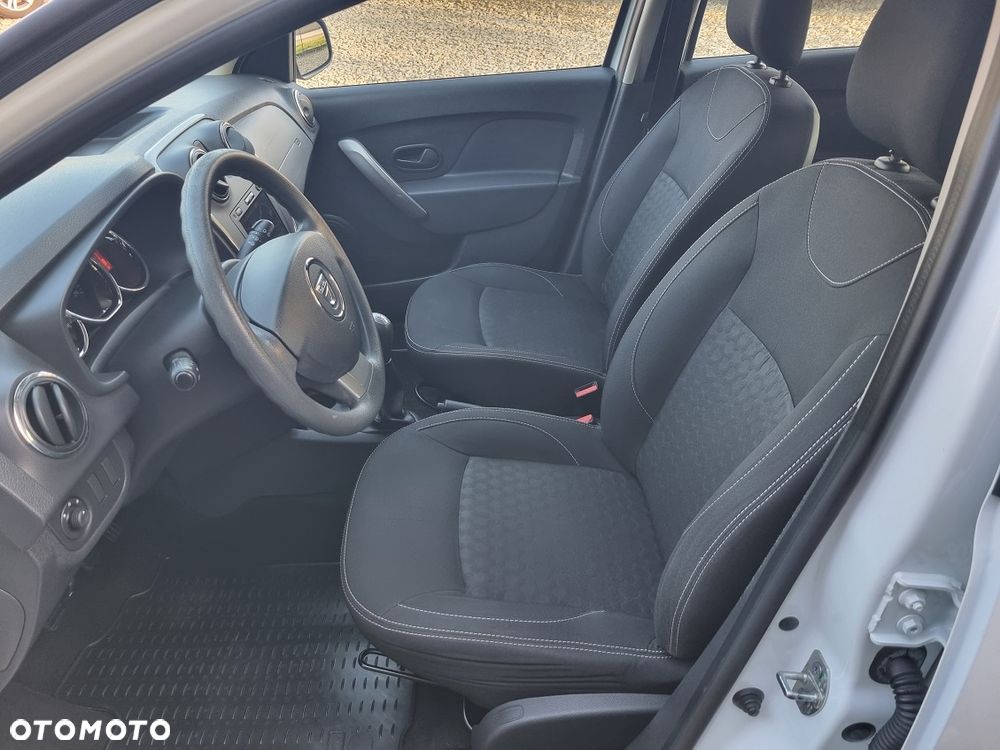 Dacia Sandero 1.2 16V 75 Laureate - 11