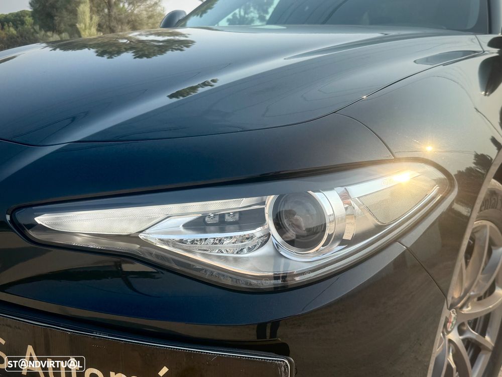 Alfa Romeo Giulia 2.2 D Super AT8 - 13