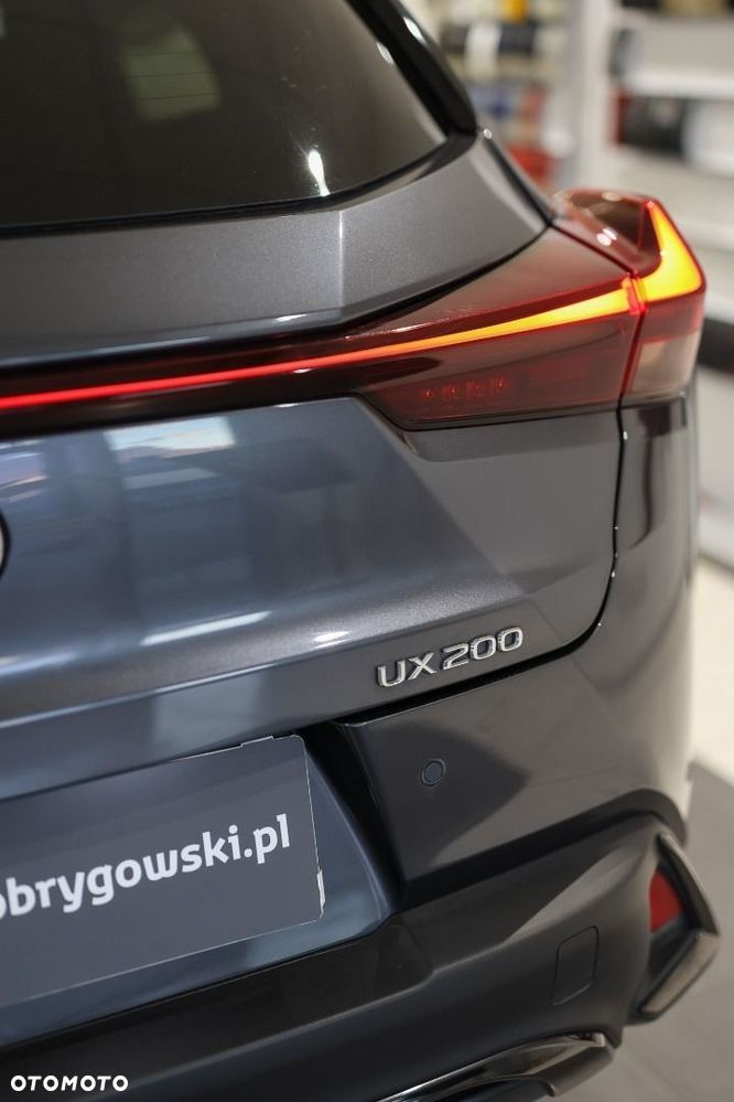 Lexus UX - 27