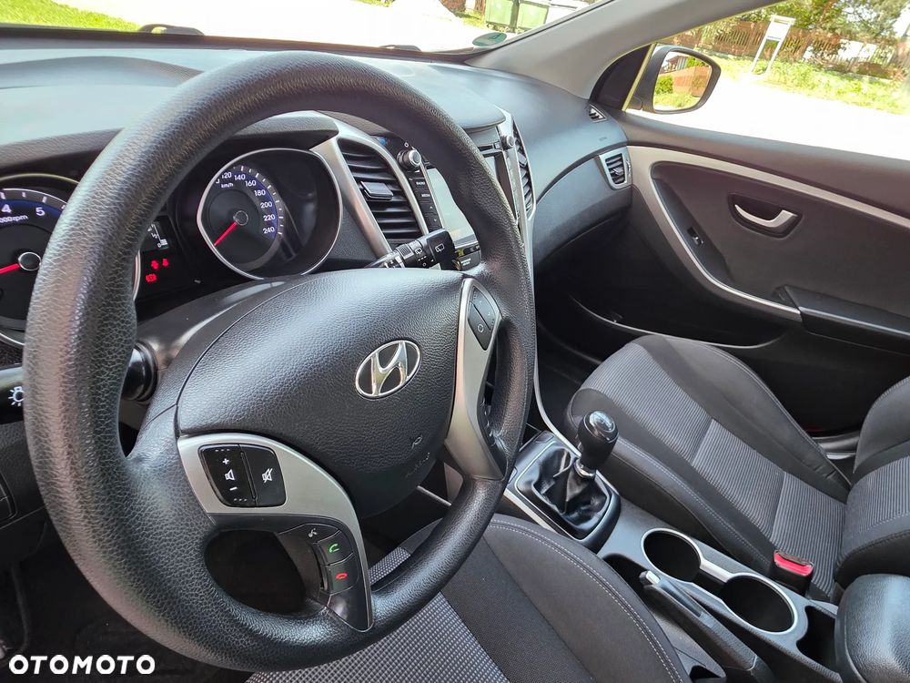 Hyundai i30 1.4 BlueDrive Run - 26