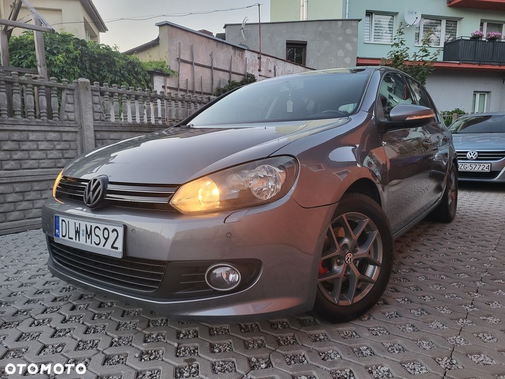 Volkswagen Golf - 1