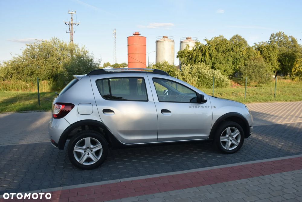 Dacia Sandero TCe 90 Laureate - 6