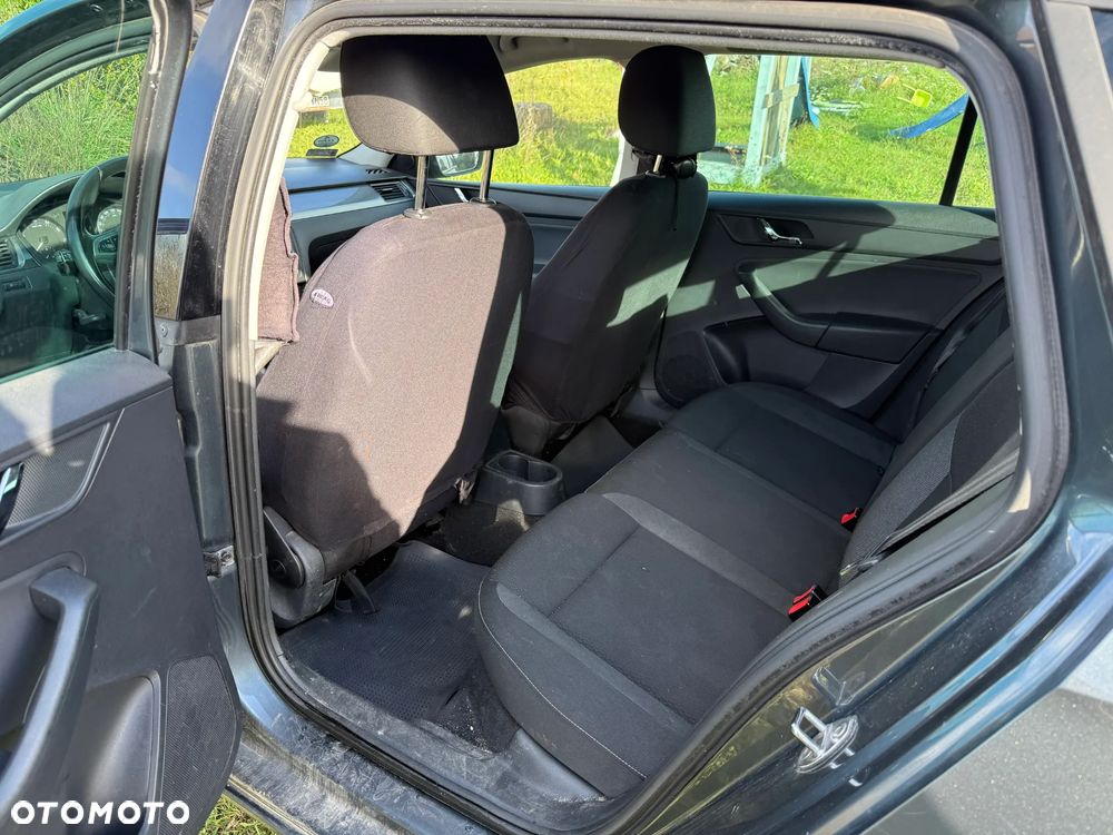 Skoda RAPID Spb 1.2 TSI Ambition - 13