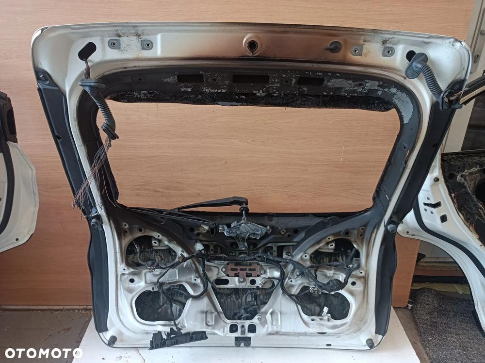 Drzwi tylne prawe klapa bagażnika HONDA HR-V III e-HEV 21- - 17
