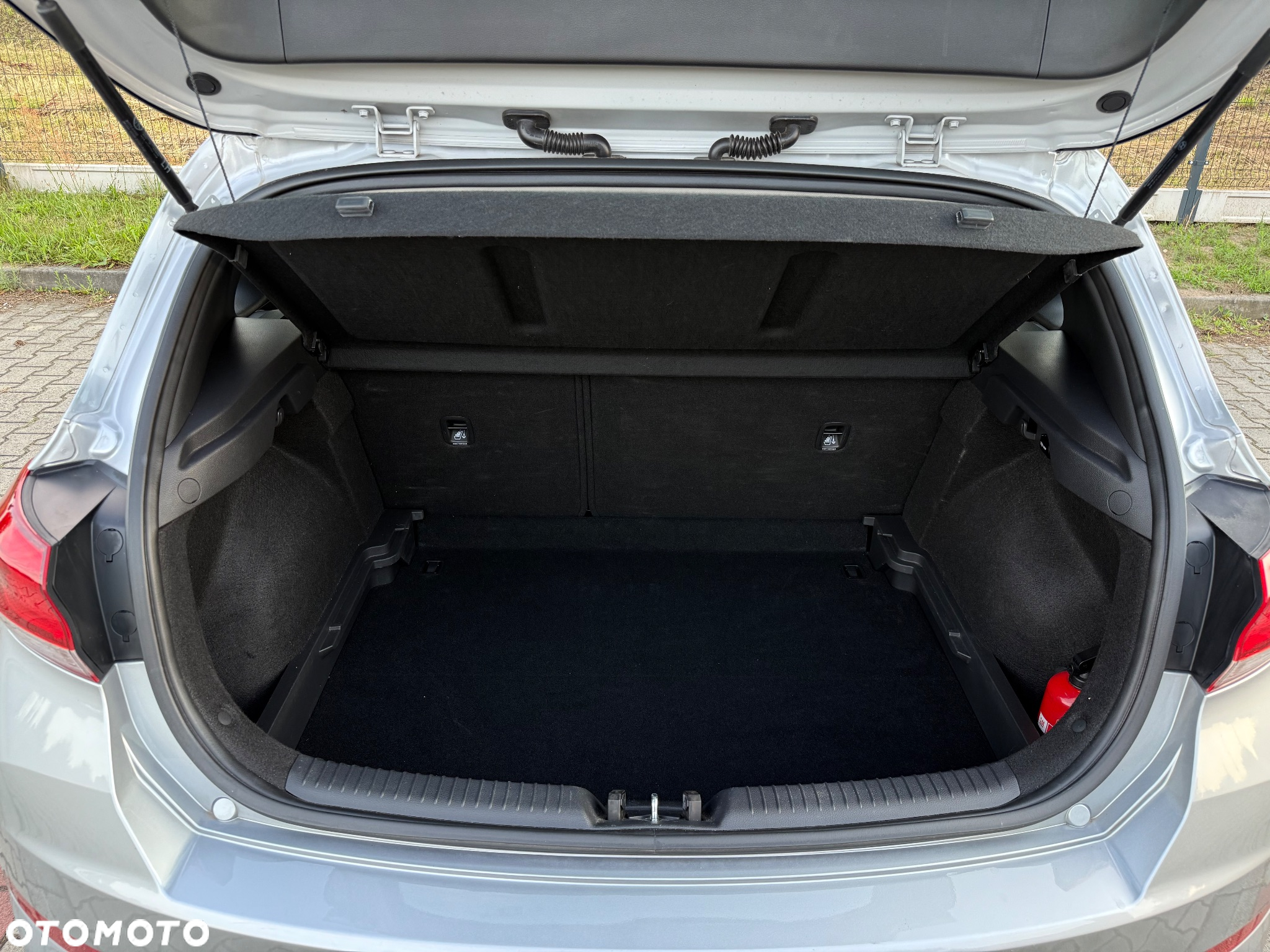 Hyundai i30 1.5 DPI Classic + - 8