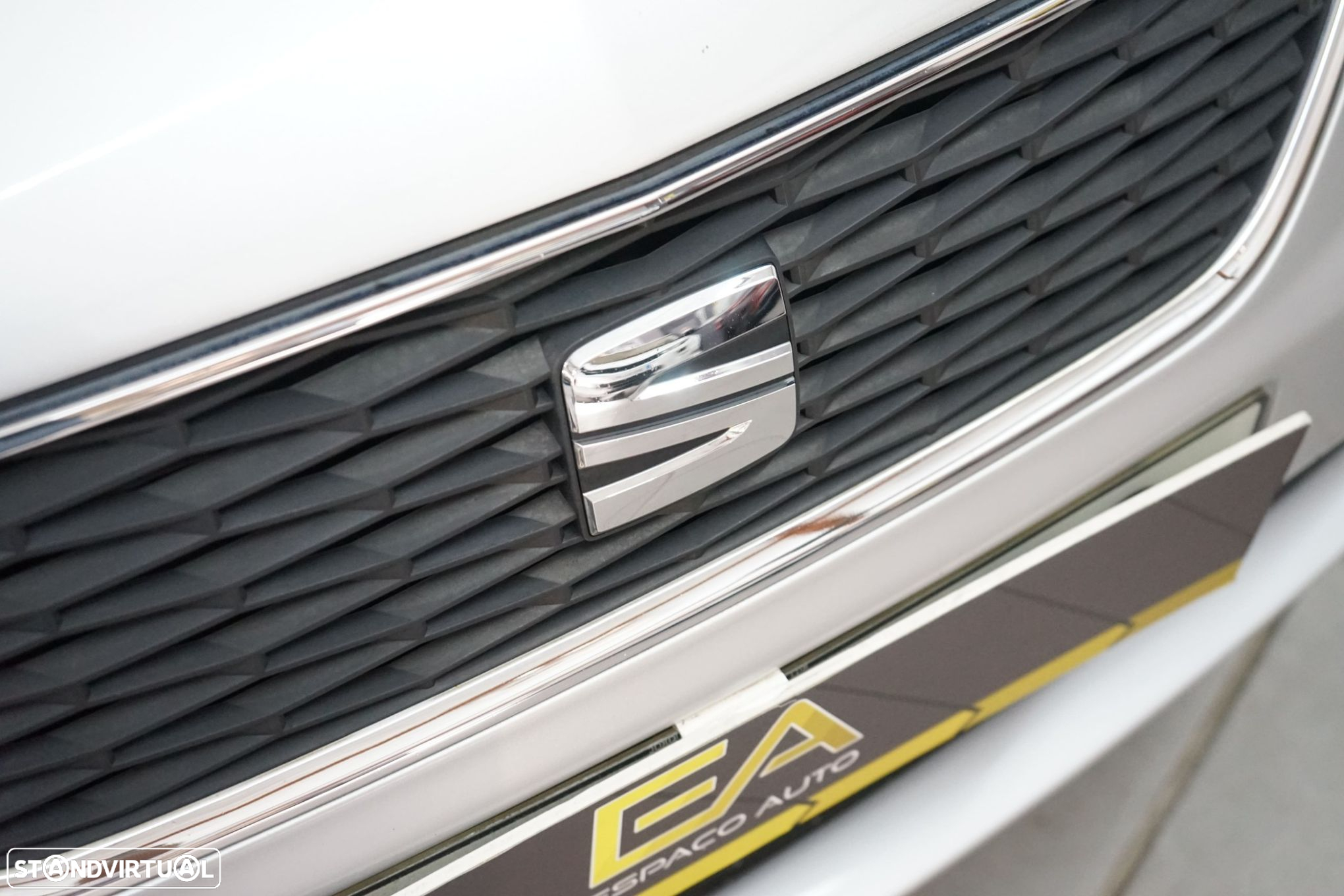 SEAT Leon ST 1.6 TDI S&S Style - 8