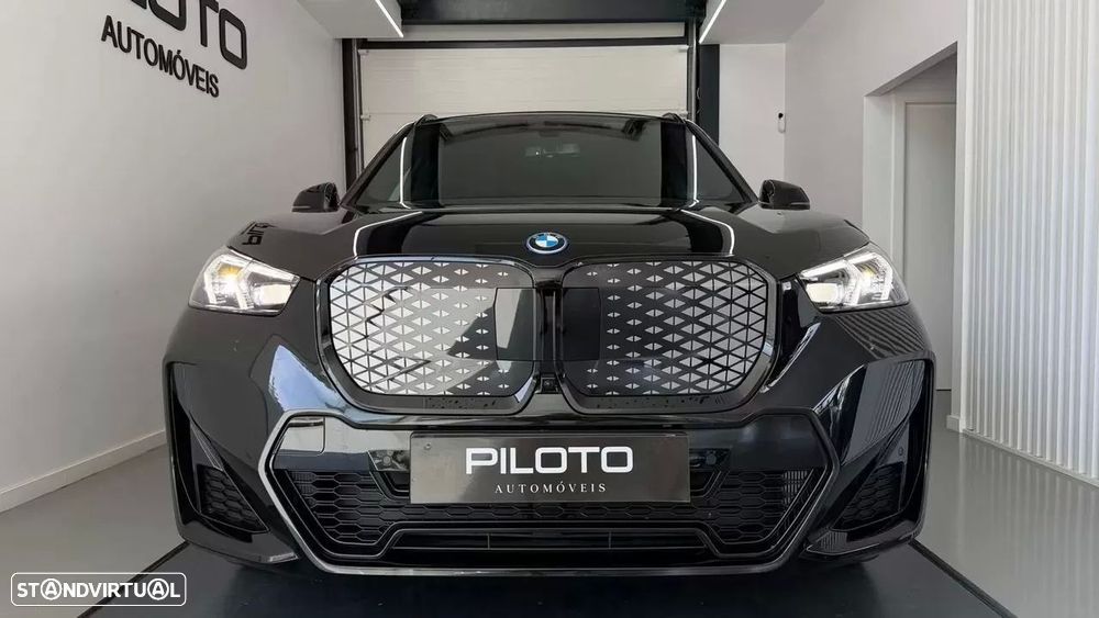 BMW iX1 eDrive20 Pack Desportivo M Pro - 5