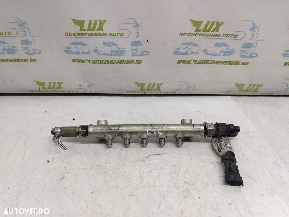 Rampa injectoare 1.6 cdti b16dth 55570022 Opel Zafira C [2012 - 2016] - 1