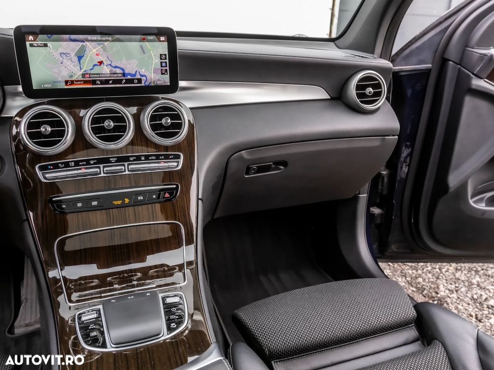 Mercedes-Benz GLC 300 e 4MATIC - 22