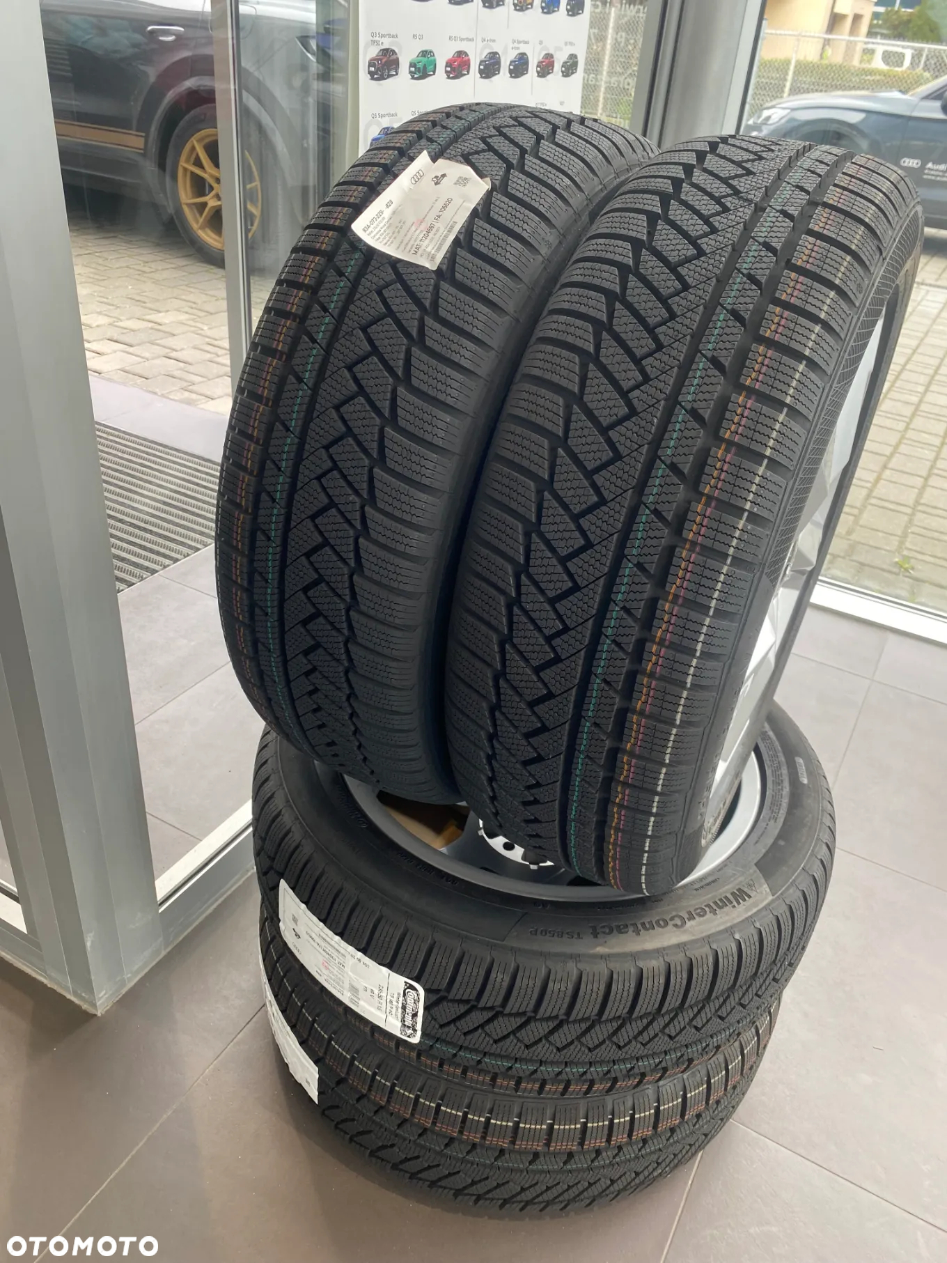 Kompletne koła zimowe Audi Q3 235/50 R19 - 4