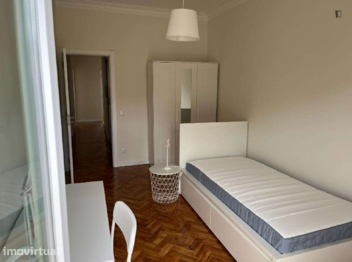 Quarto - localizado em Arroios Lisbon - Grande imagem: 2/11