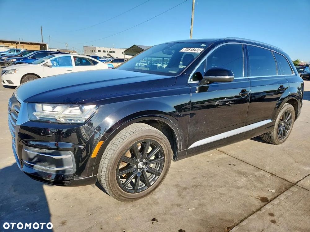 Audi Q7 - 1