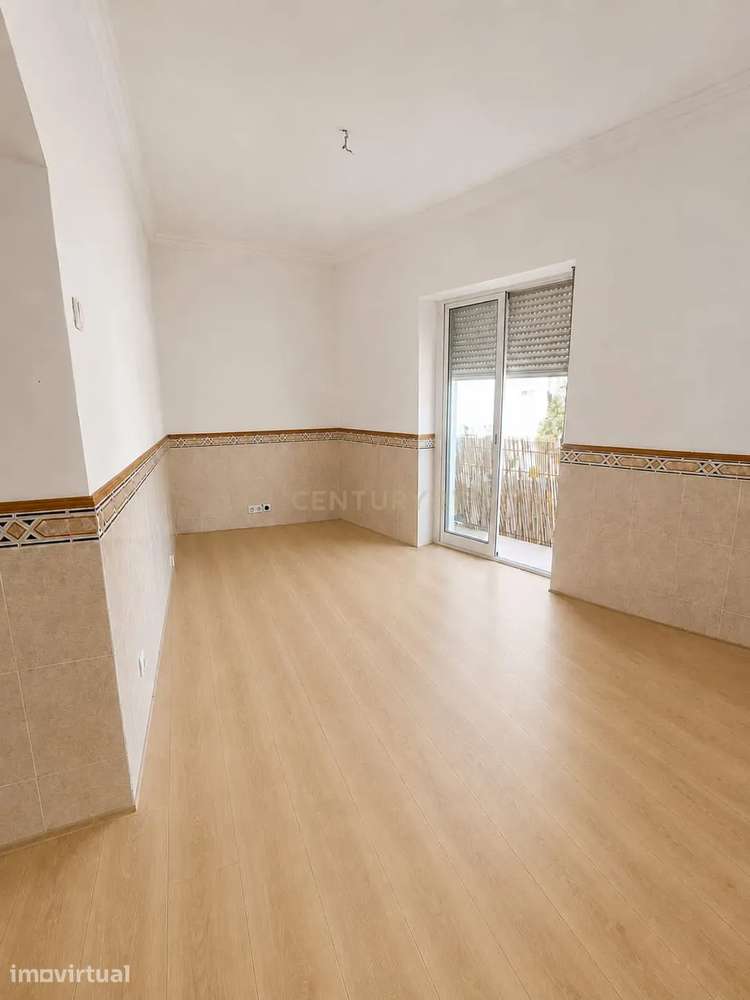 Apartamento T2 na Mina – Amadora | Localização de excelência junto ao - Grande imagem: 4/18