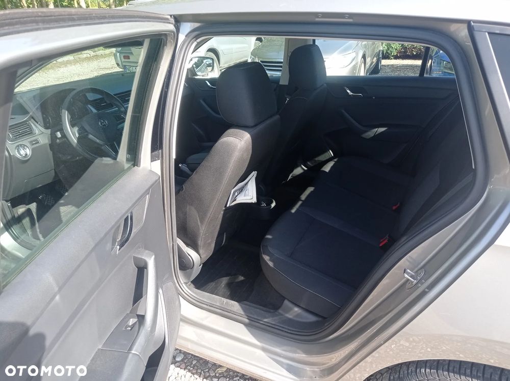 Skoda RAPID 1.2 Active Max - 12