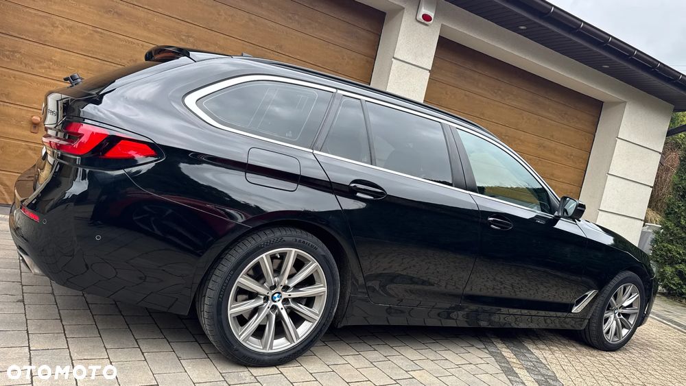 BMW Seria 5 520d Sport Line - 11