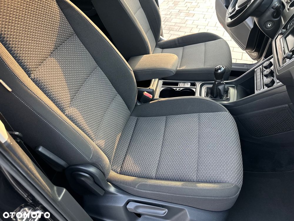 Volkswagen Touran 1.6 TDI SCR BlueMotion Technology Comfortline - 32
