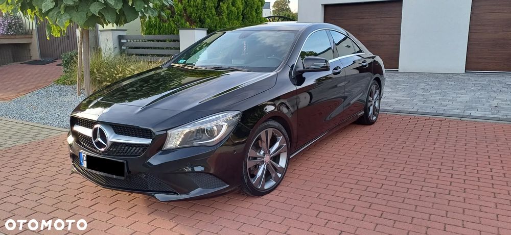 Mercedes-Benz CLA 180 UrbanStyle Edition - 2