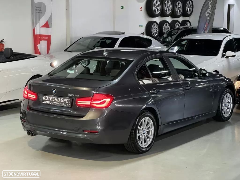 BMW 320 d Line Luxury Purity - 29