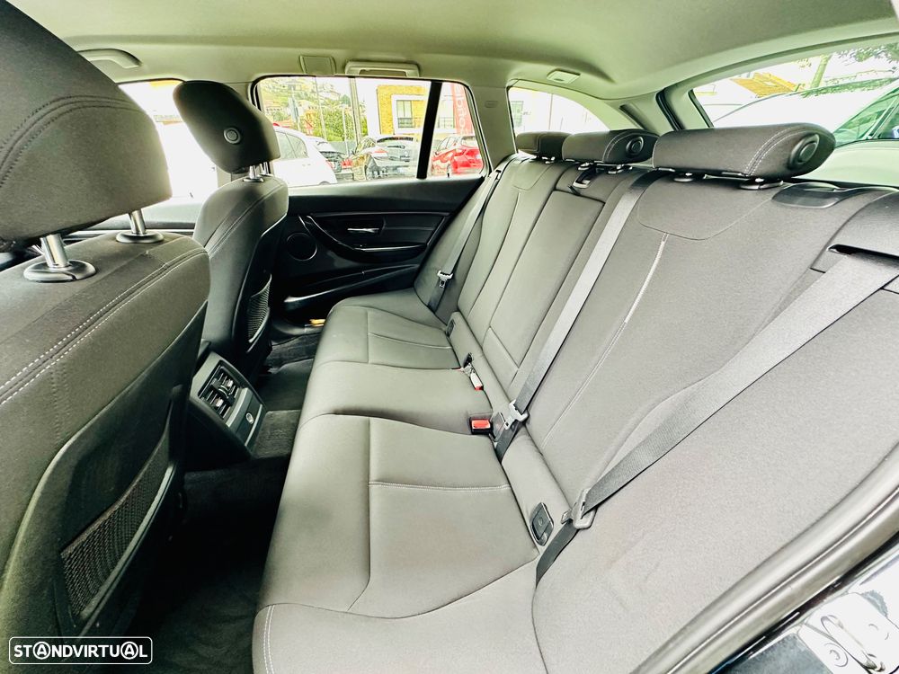 BMW 320 d DPF Touring Aut. Edition Sport - 47