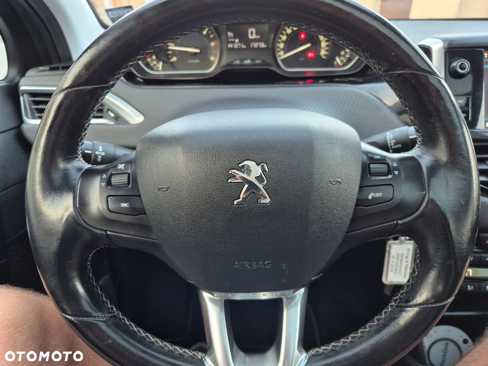 Peugeot 208 1.6 BlueHDi Active S&S - 11