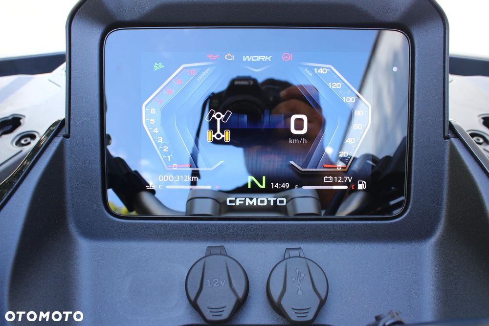 CFMoto CForce - 8