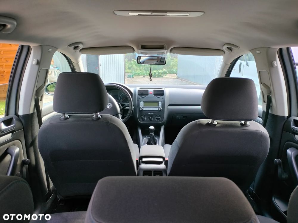 Volkswagen Golf - 5