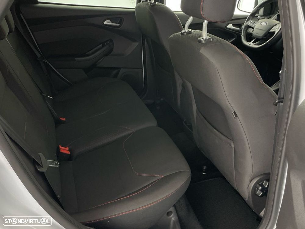 Ford Focus 1.0 EcoBoost ST-Line - 24