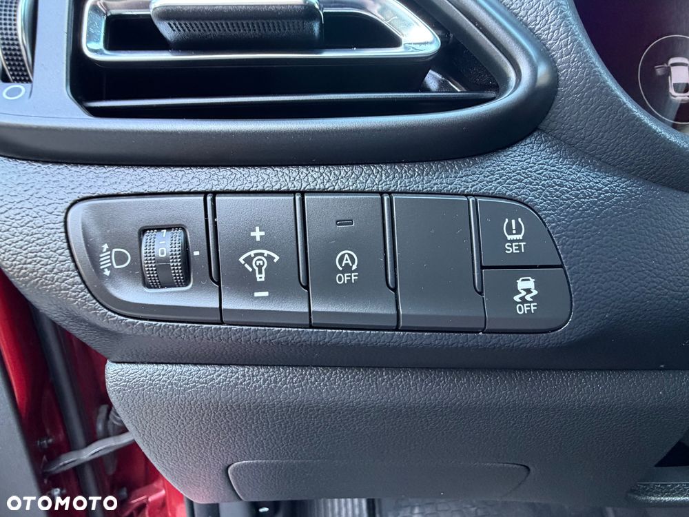 Hyundai i30 1.5 T-GDI 48V-Hybrid DCT EDITION 30+ - 18