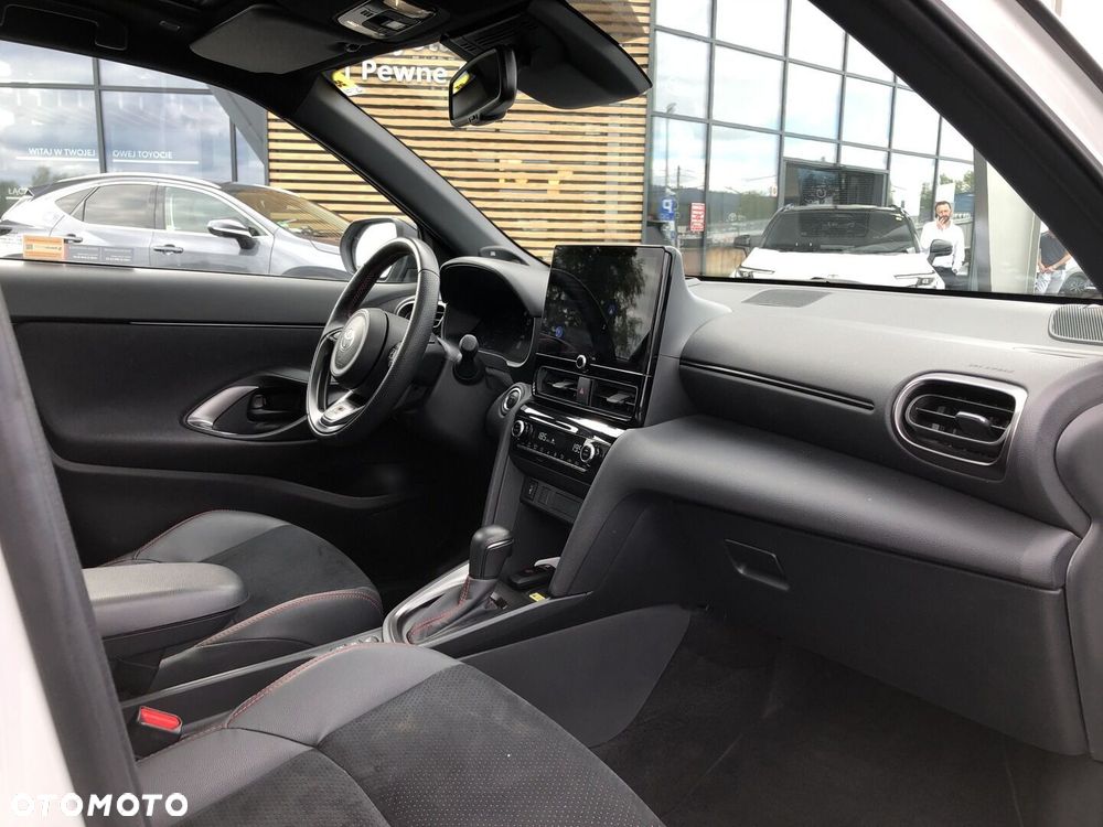 Toyota Yaris Cross Hybrid 1.5 GR Sport - 24