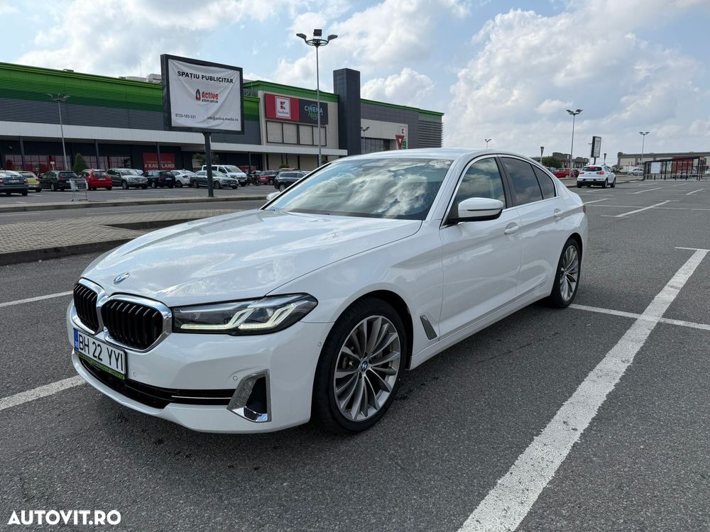 BMW Seria 5 530i AT MHEV - 11