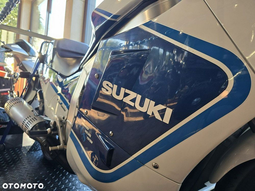 Suzuki GSX-R - 3