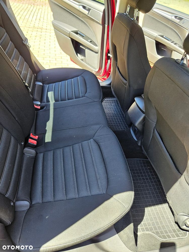 Ford Mondeo 1.5 EcoBoost Ambiente Plus - 26