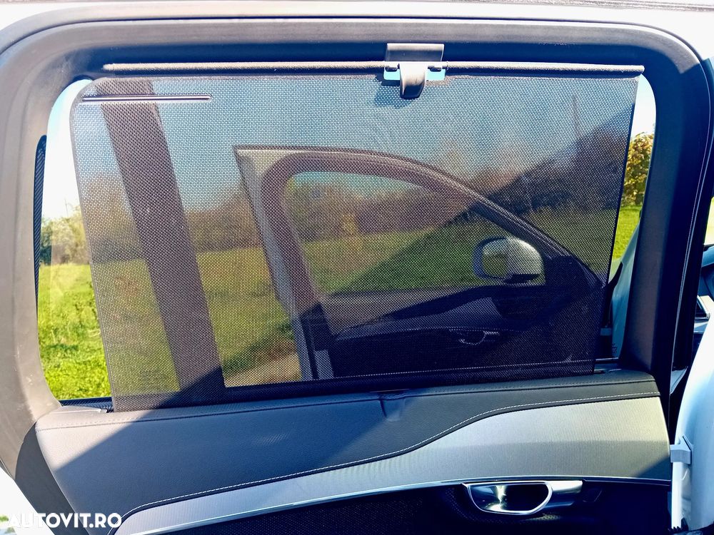 Volvo XC 90 D5 AWD Geartronic RDesign - 11