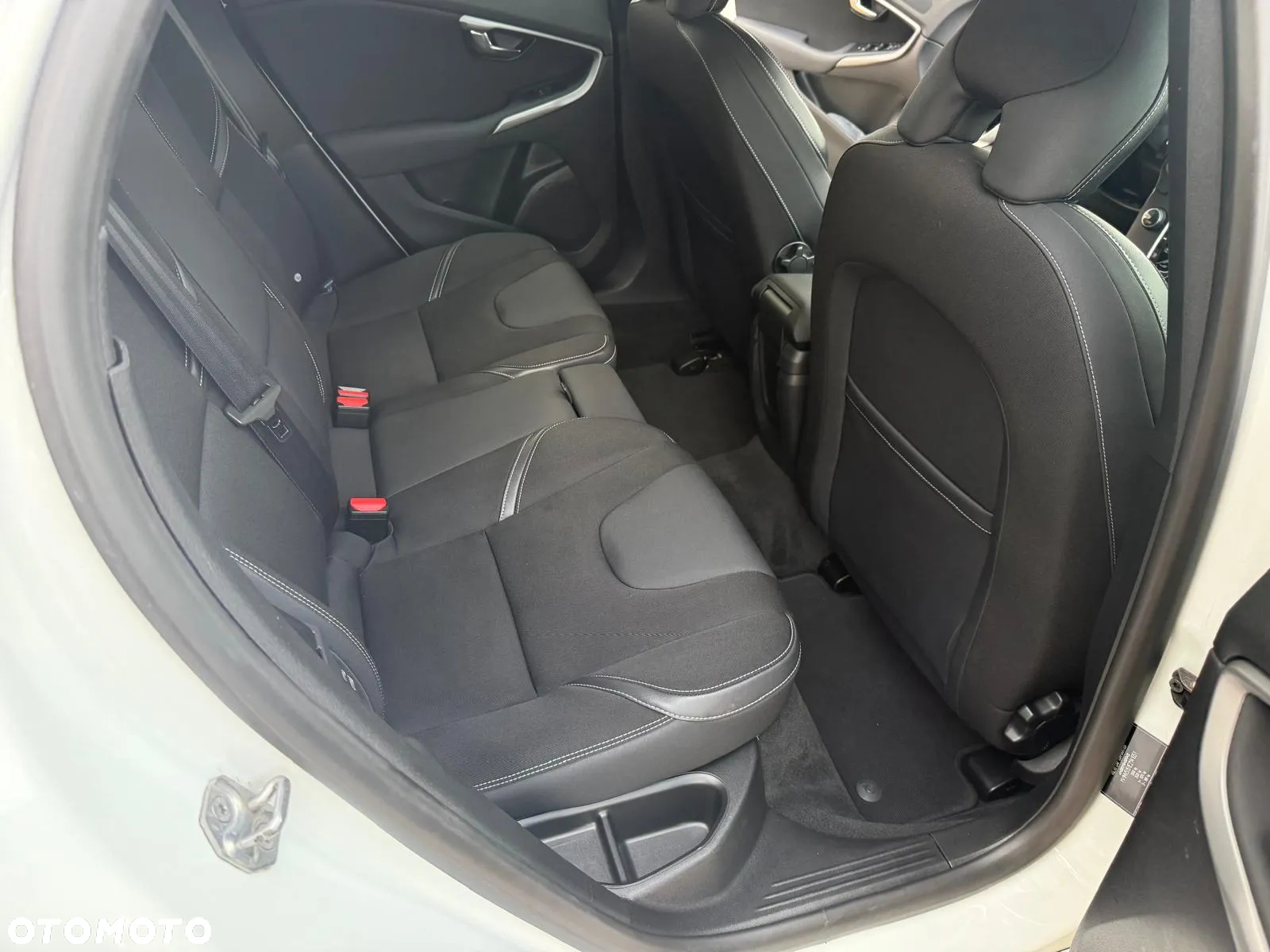 Volvo V40 D3 Drive-E Momentum - 20