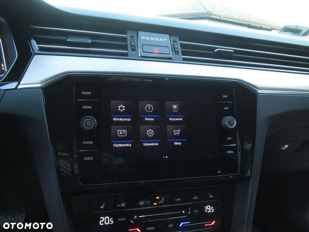 Volkswagen Passat 2.0 TDI EVO Elegance DSG - 20