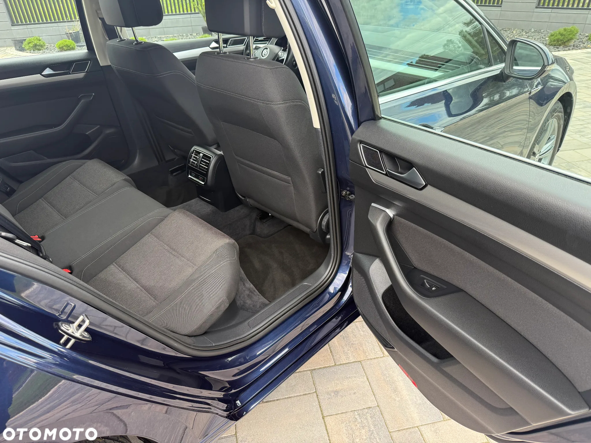 Volkswagen Passat 2.0 TDI BMT Highline - 26