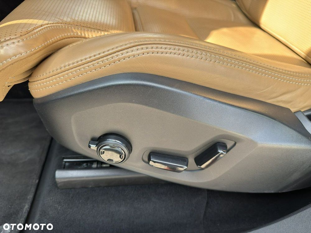 Volvo XC 90 - 12