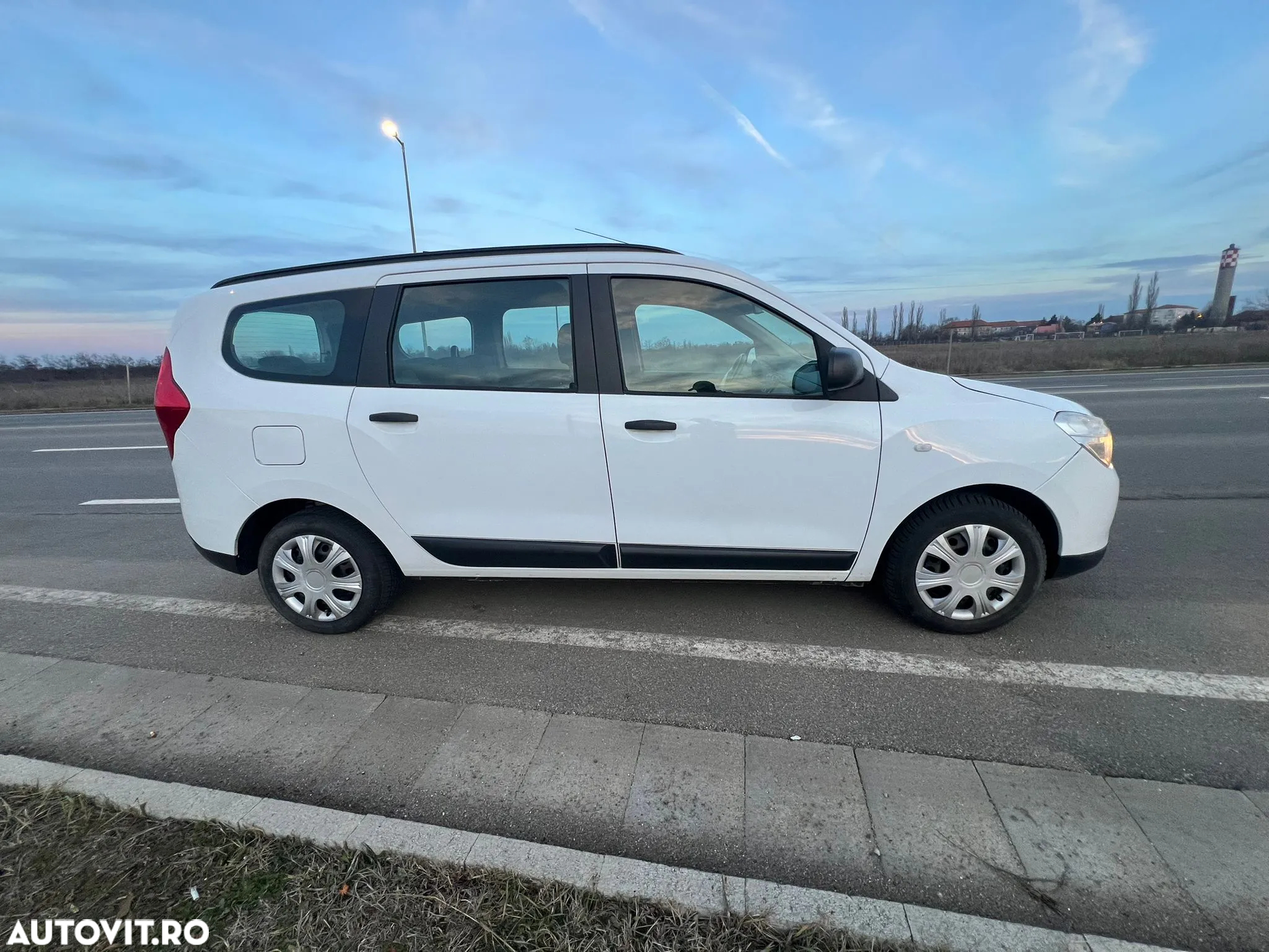 Dacia Lodgy 1.6 102 CP Ambiance - 6
