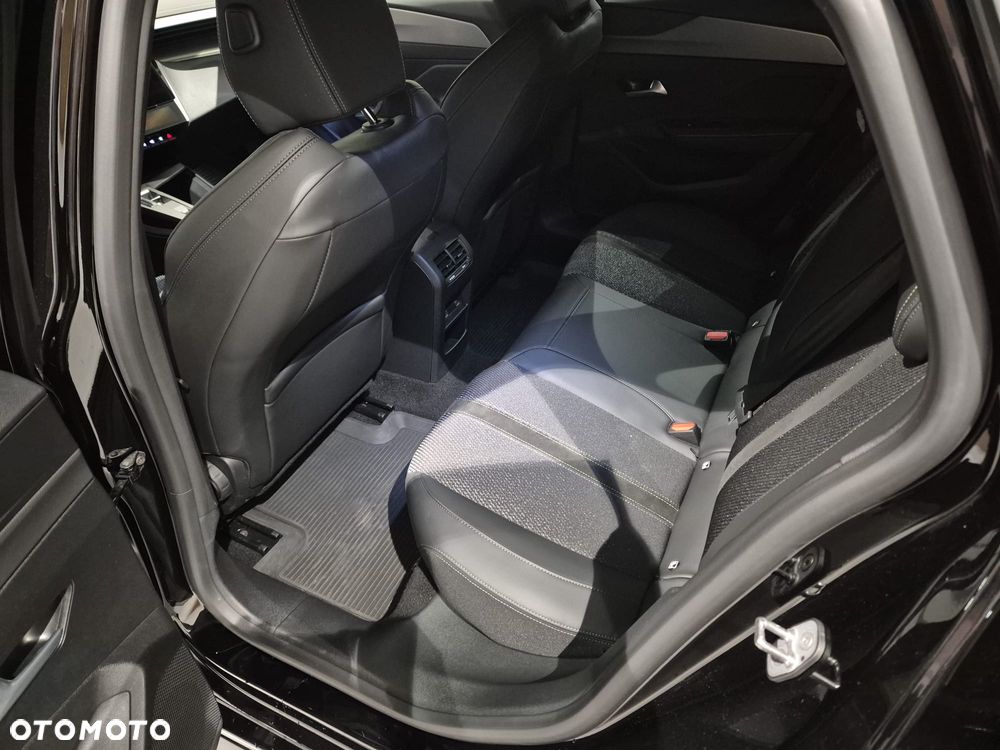 Peugeot 308 Hybrid 136e-DSC6 GT - 12