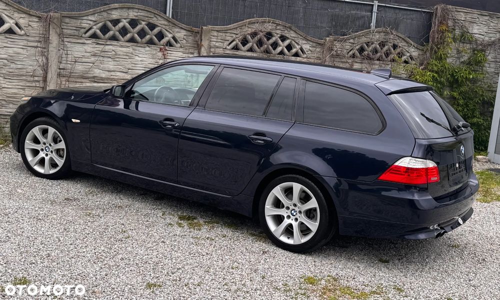 BMW Seria 5 525xi - 11