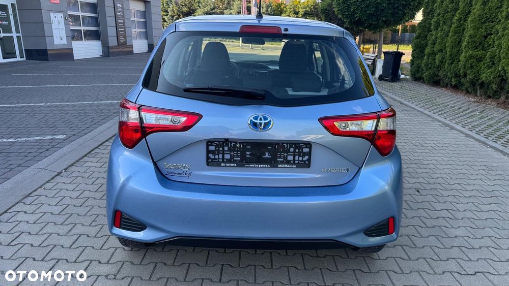 Toyota Yaris Hybrid 100 Business Edition - 7