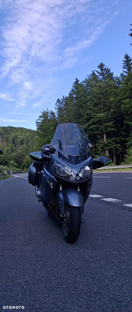 Kawasaki GTR - 11