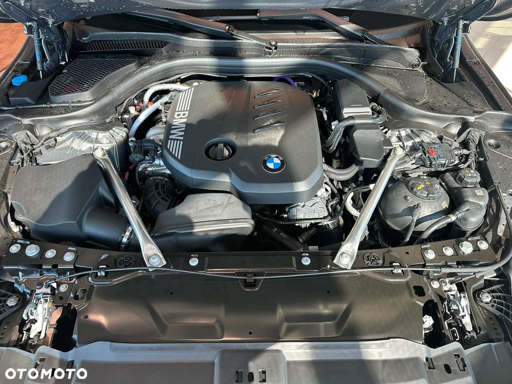 BMW Seria 5 520d xDrive mHEV - 30